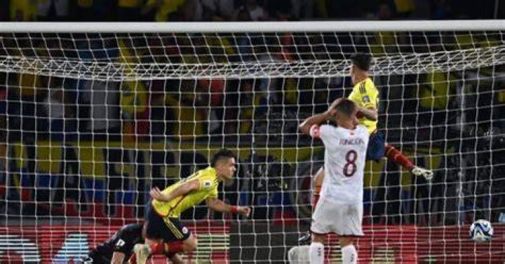 Colombia make winning start to World Cup qualifying