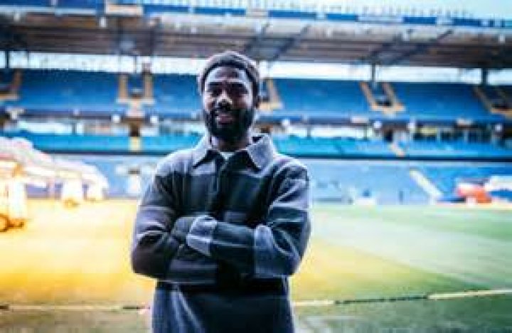 Emmanuel Dennis' injury, age, height, house, cars, Instagram, transfer news