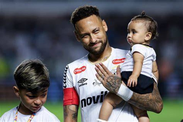 Neymar publicly expresses remorse after betraying pregnant girlfriend Bruna Biancardi