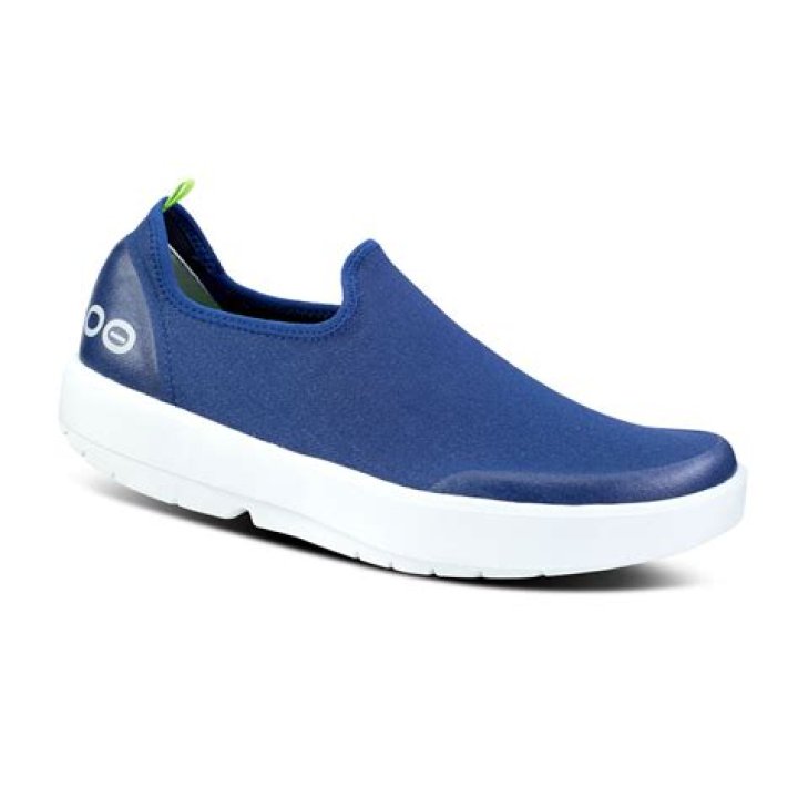 Oofos Women&rsquo;s Oomg Eezee Low Shoe