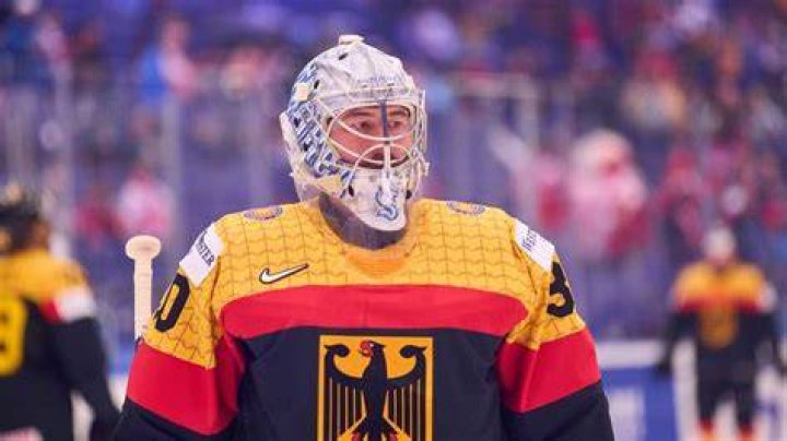 Philipp Grubauer's net worth, contract, Instagram, salary, house, cars, age, stats, photos