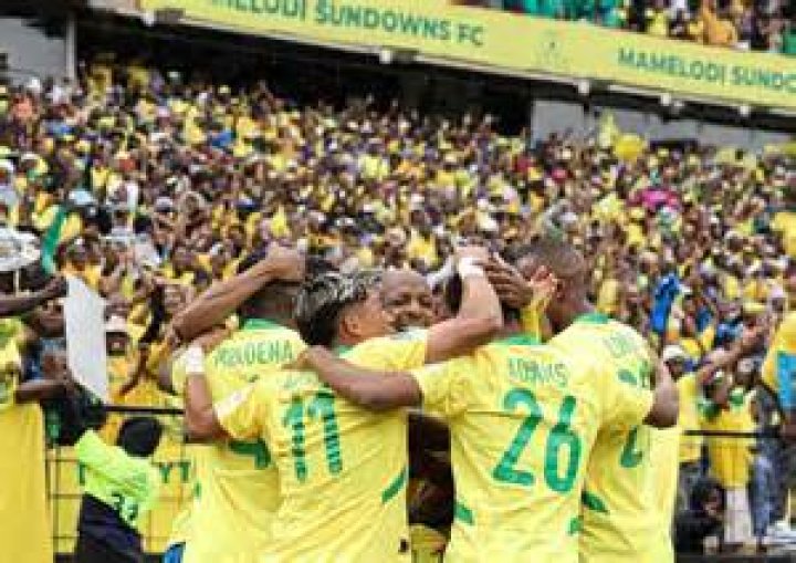"Give Mamelodi Sundowns the league title": Fans react to Brazilian's unbeaten start