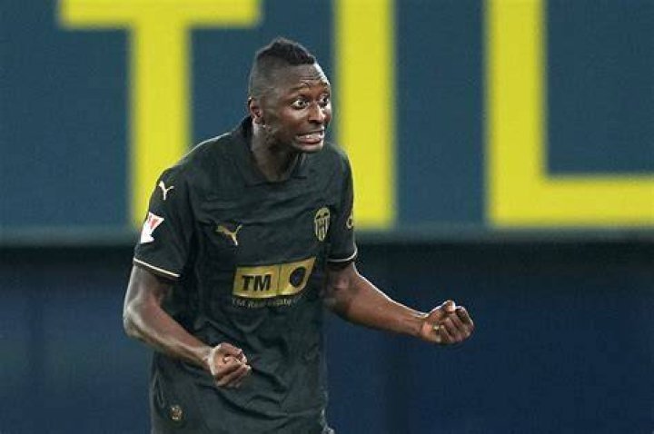 Sadiq Umar's salary, wife, cars, house, age, net worth, photos
