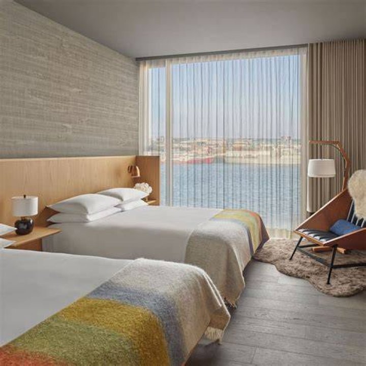 tablet hotels