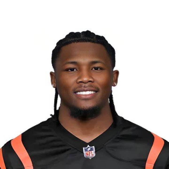 Tee Higgins: Footballer, Bio, Age, Height, Net Worth !