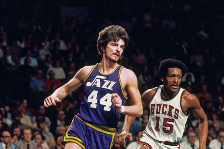 What caused Pete Maravich's death?